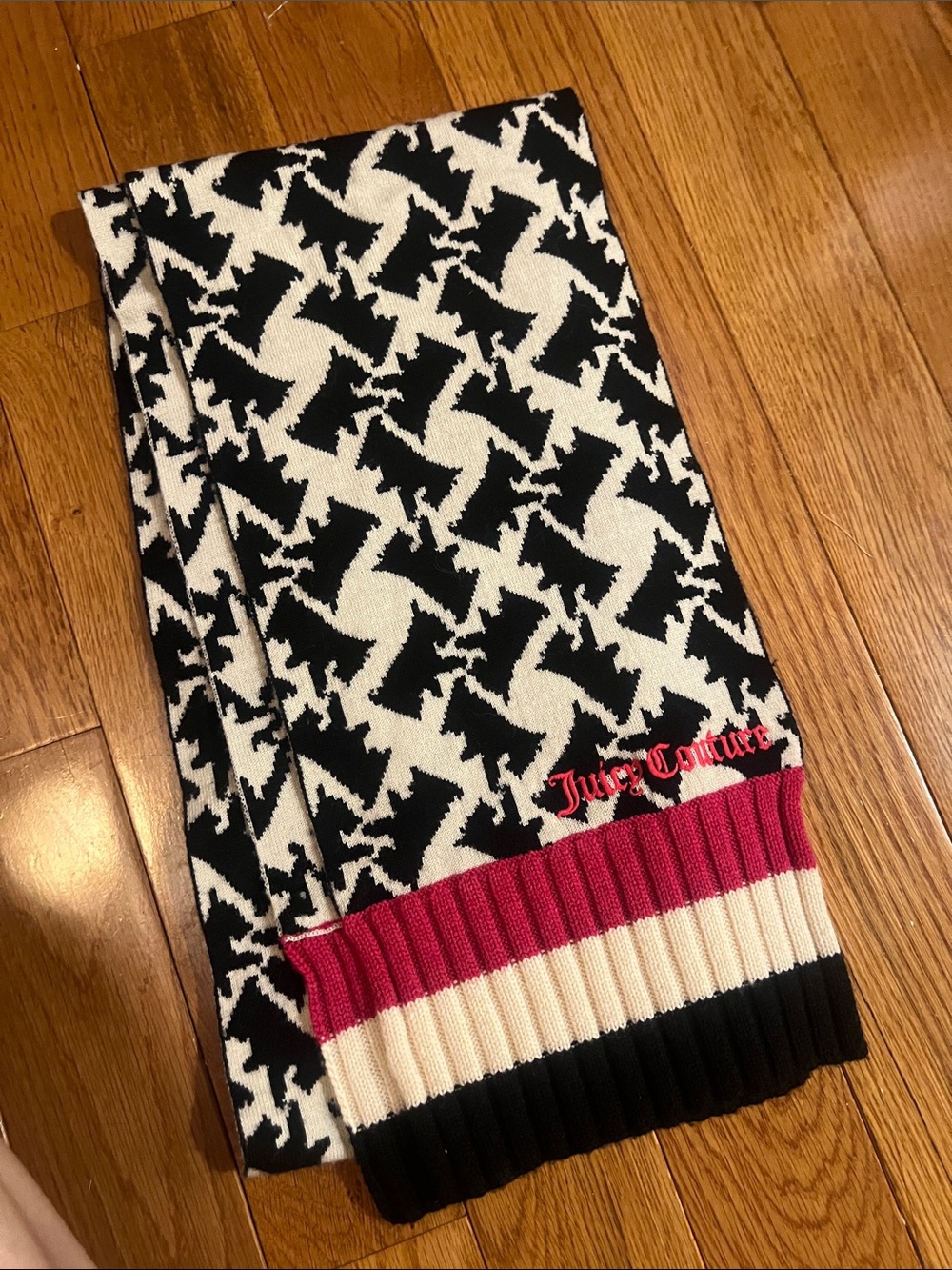 Juicy Couture Black, White & Pink Houndstooth Knit Scarf